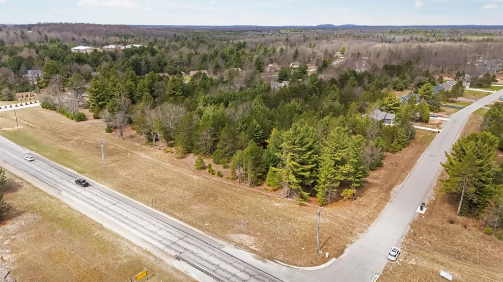 #33 Old Cabin Drive Green Lake Township MI 49634