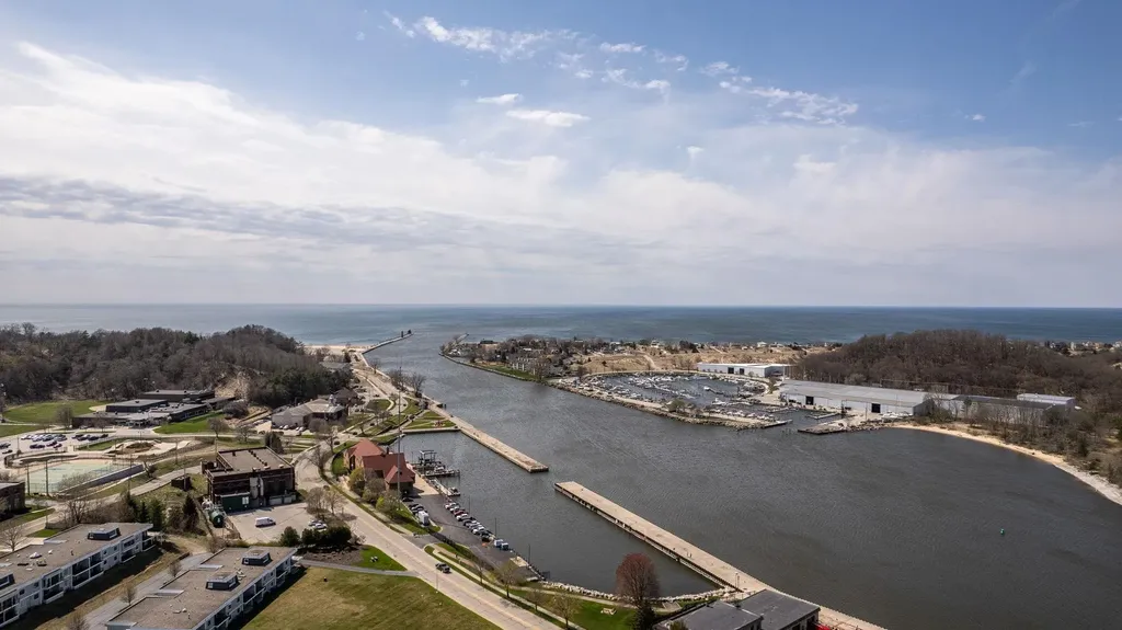 49 Howard Avenue Grand Haven Charter Township MI 49517