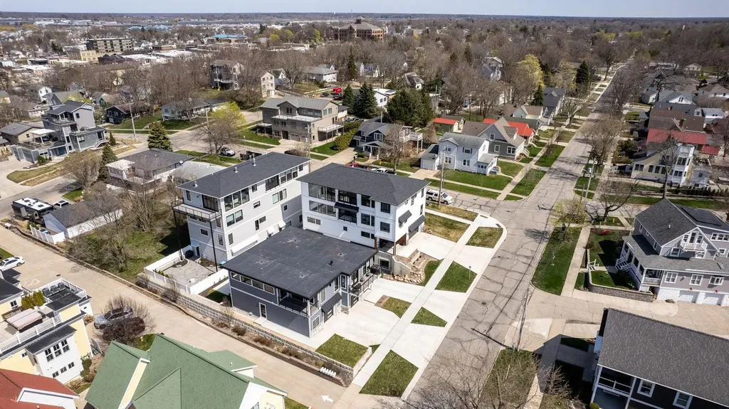 49 Howard Avenue Grand Haven Charter Township MI 49517