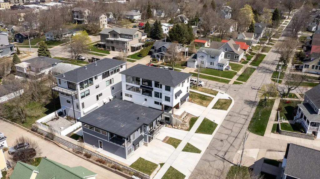 49 Howard Avenue Grand Haven Charter Township MI 49517