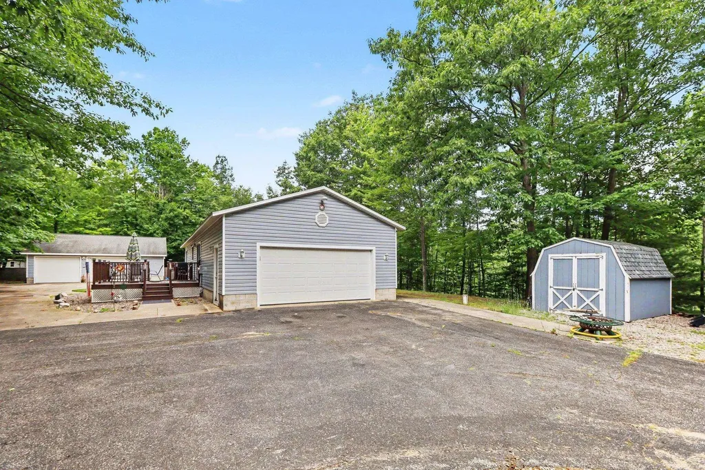 304 Christina Lane East Bay Township MI 49696