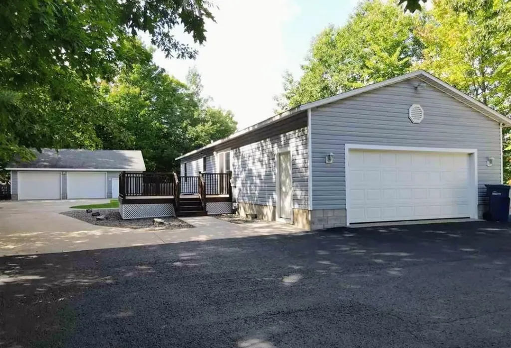 304 Christina Lane East Bay Township MI 49696