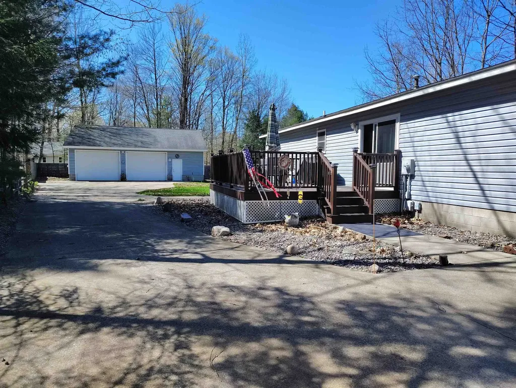 304 Christina Lane East Bay Township MI 49696