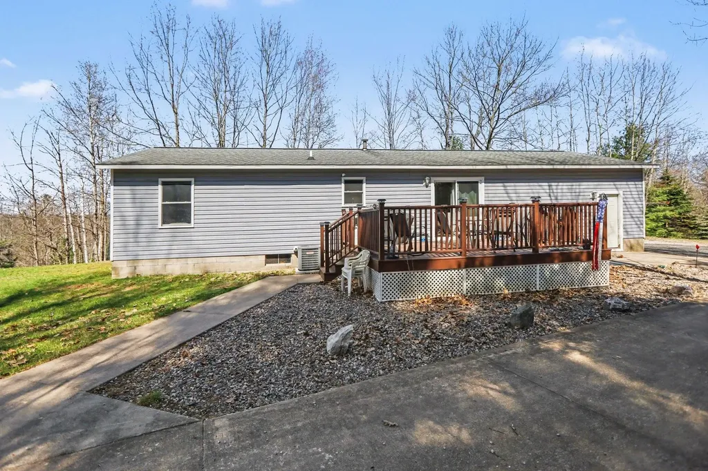 304 Christina Lane East Bay Township MI 49696