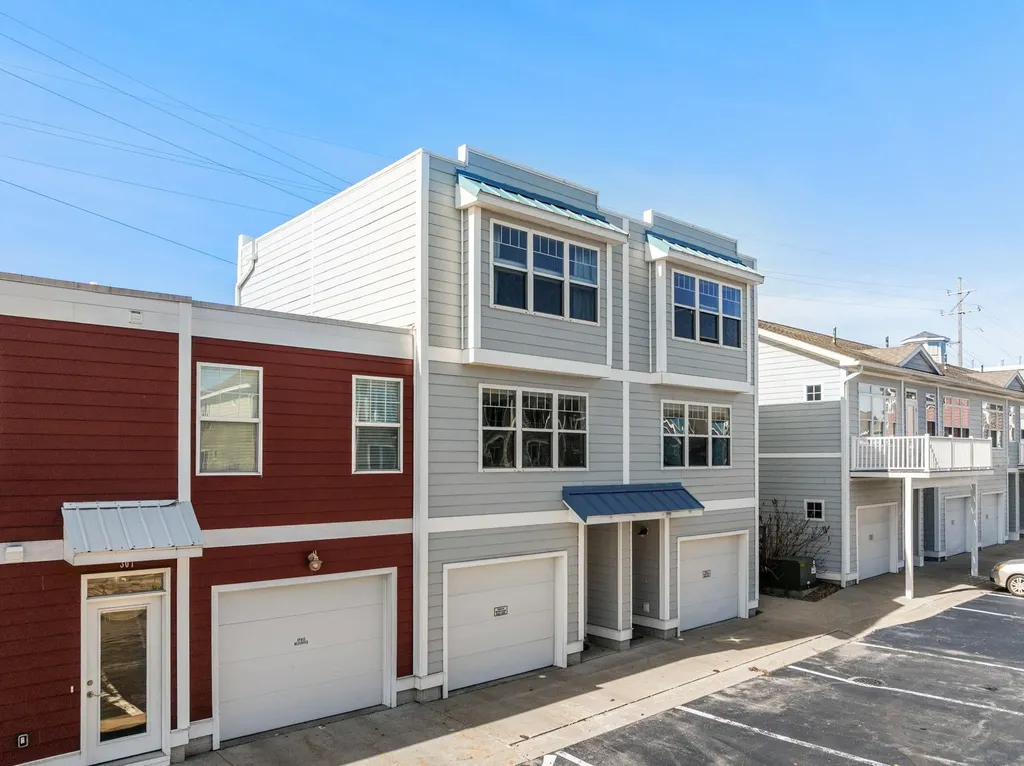 305 E Eighth Traverse City City MI 49684