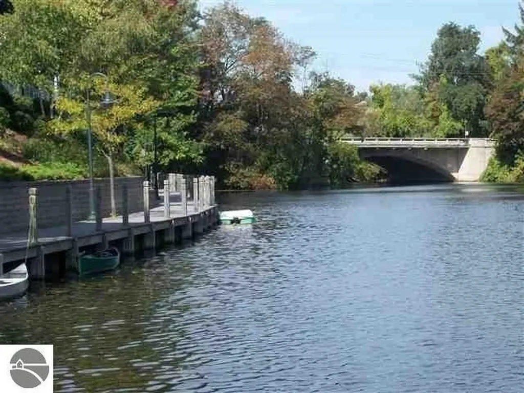 305 E Eighth Traverse City City MI 49684