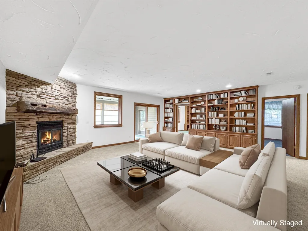 6179 Red Fox Run Peninsula Township MI 49686