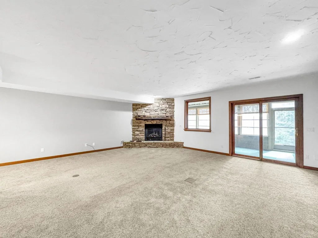 6179 Red Fox Run Peninsula Township MI 49686