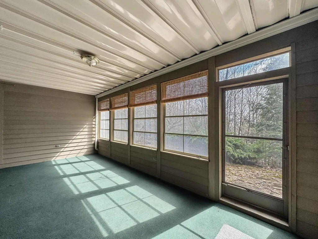 6179 Red Fox Run Peninsula Township MI 49686