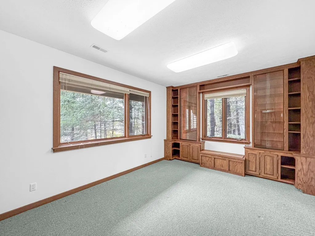 6179 Red Fox Run Peninsula Township MI 49686