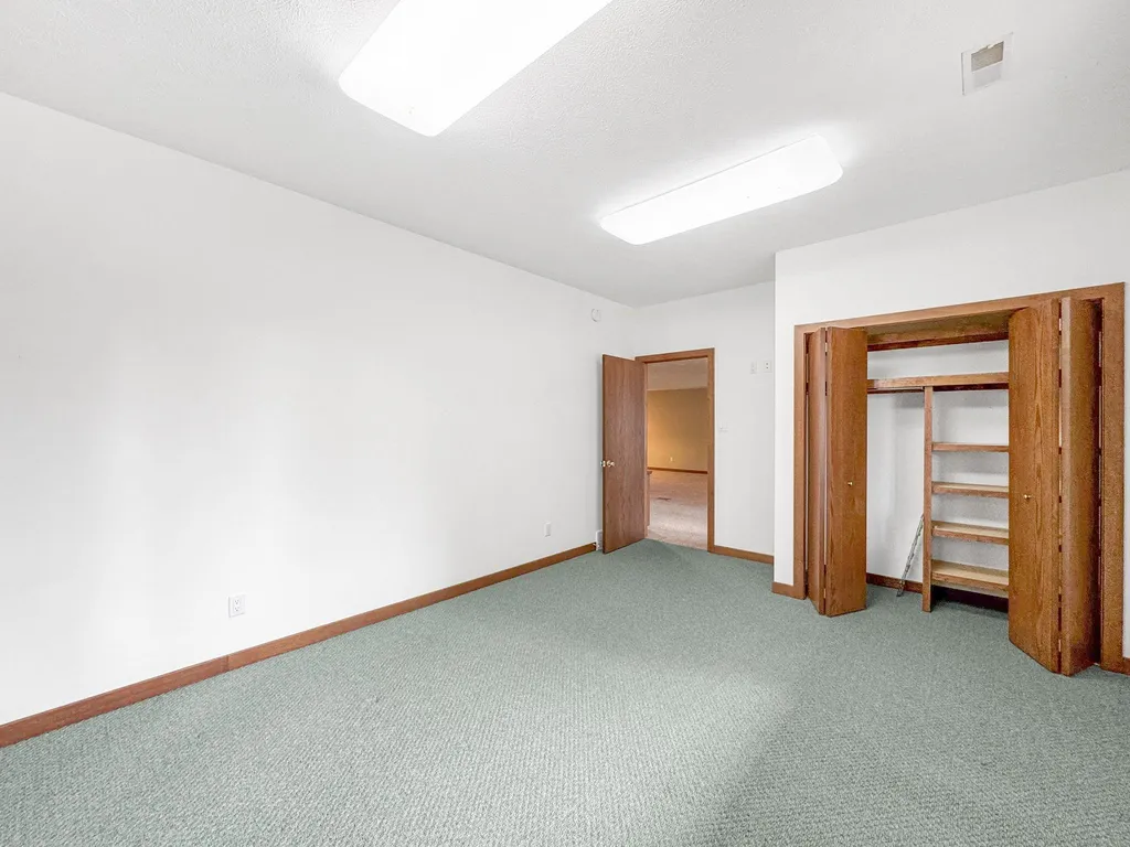 6179 Red Fox Run Peninsula Township MI 49686