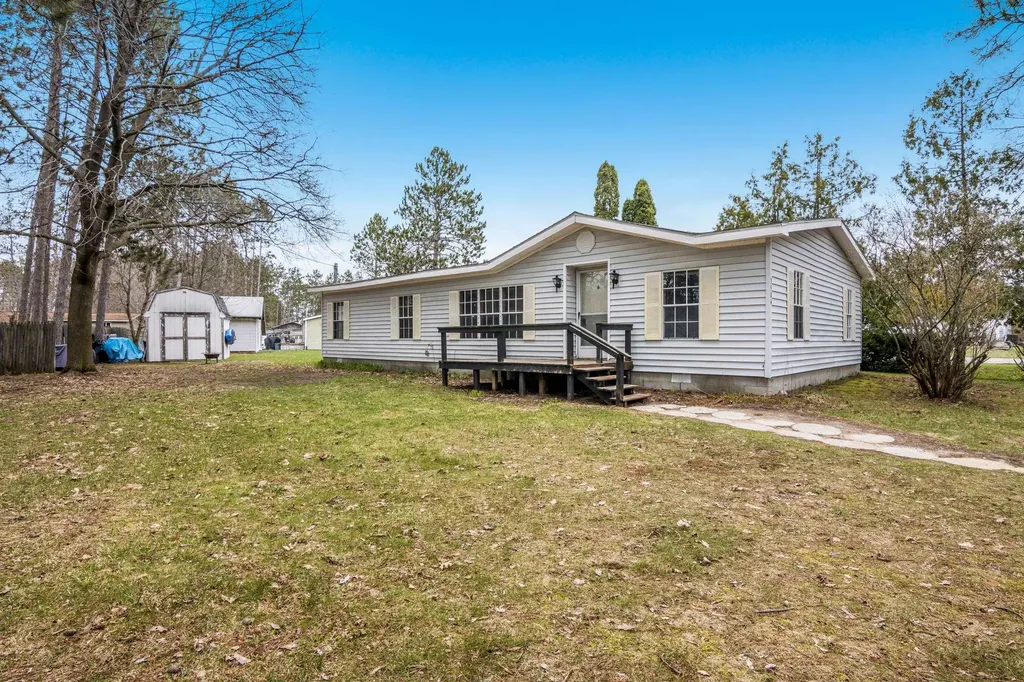 3504 S Needle Drive Blair Township MI 49685
