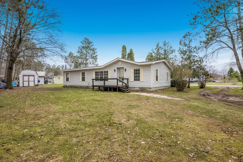 3504 S Needle Drive Blair Township MI 49685