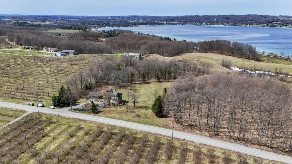 470 S Donnybrook Road Suttons Bay Township MI 49682