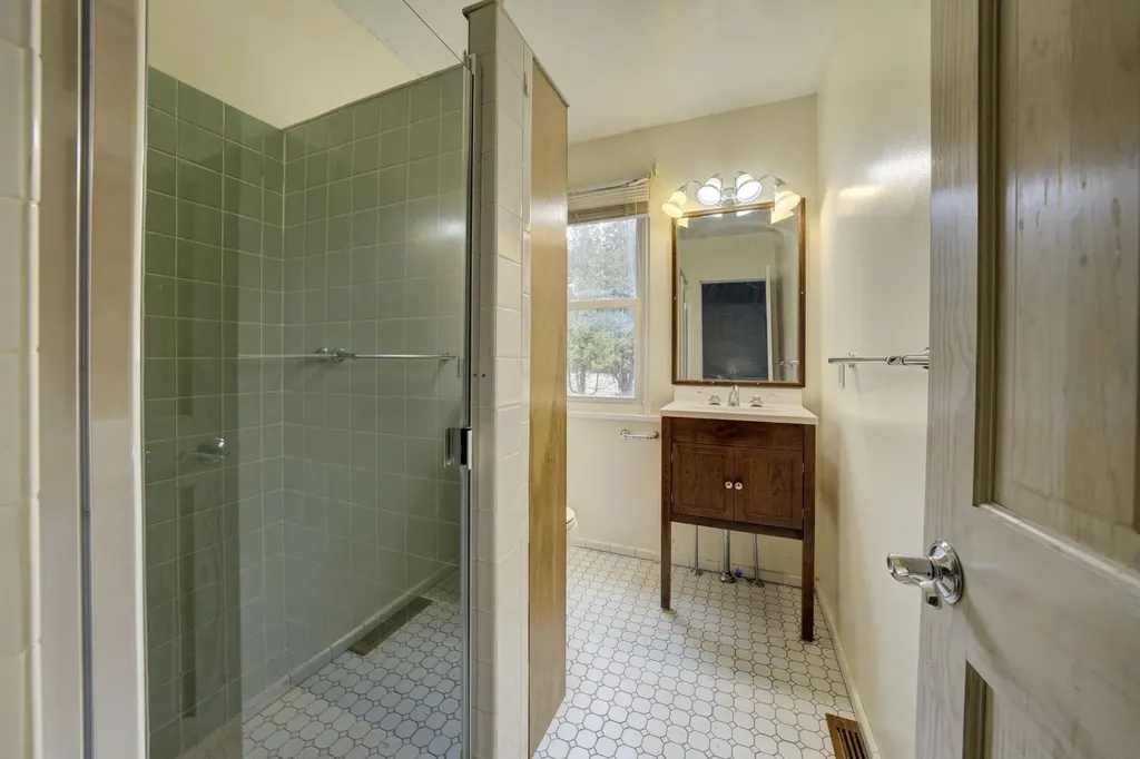 974 N Mill Street Leelanau Township MI 49670