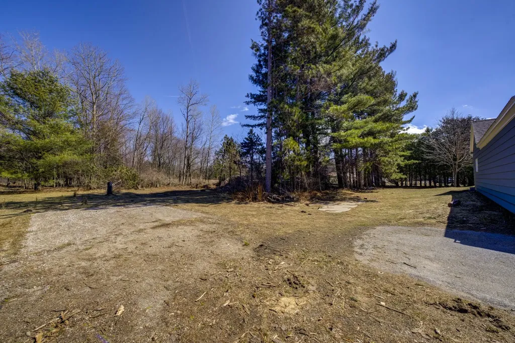 974 N Mill Street Leelanau Township MI 49670