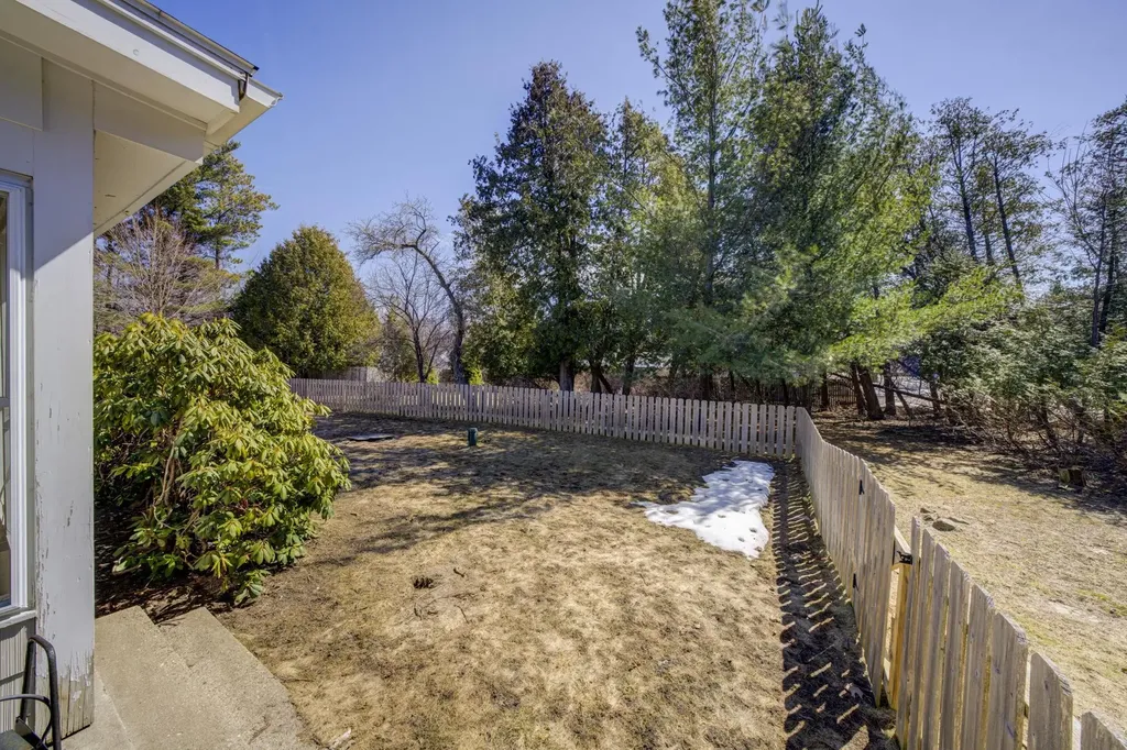 974 N Mill Street Leelanau Township MI 49670