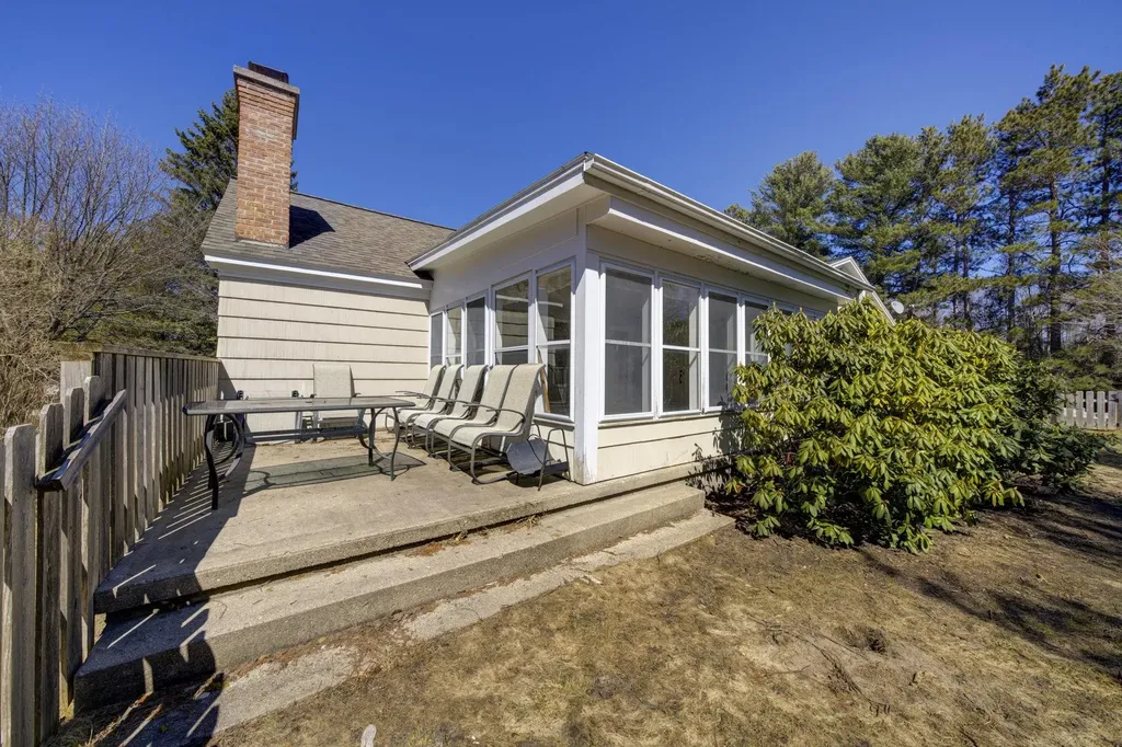 974 N Mill Street Leelanau Township MI 49670