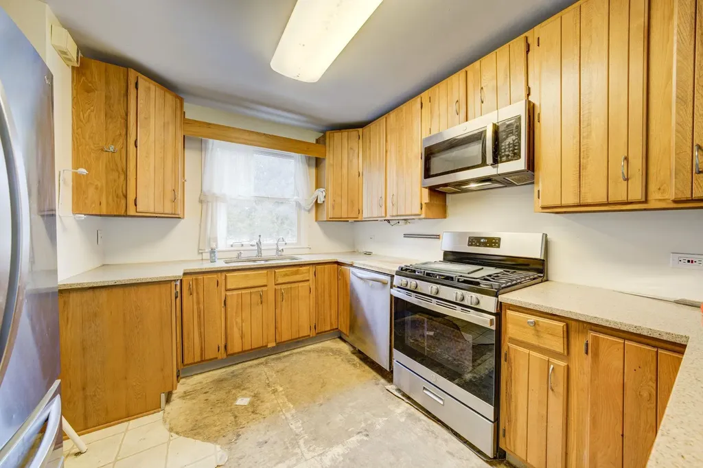 974 N Mill Street Leelanau Township MI 49670