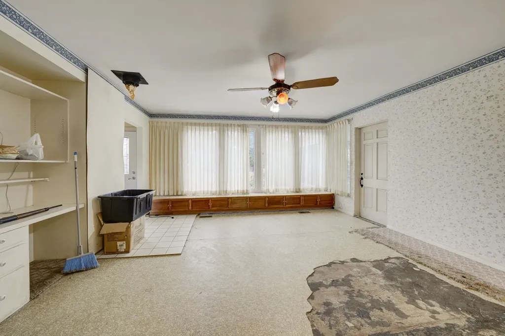 974 N Mill Street Leelanau Township MI 49670