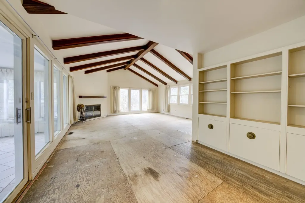 974 N Mill Street Leelanau Township MI 49670