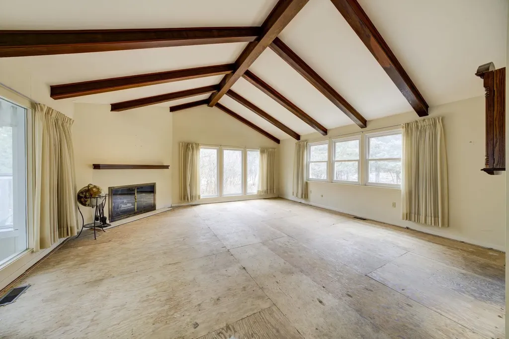 974 N Mill Street Leelanau Township MI 49670