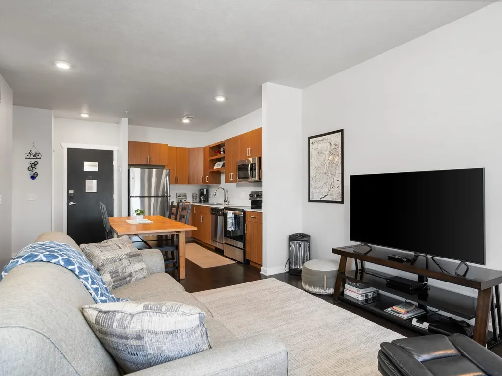 630 Garfield Avenue, S Traverse City City MI 49686