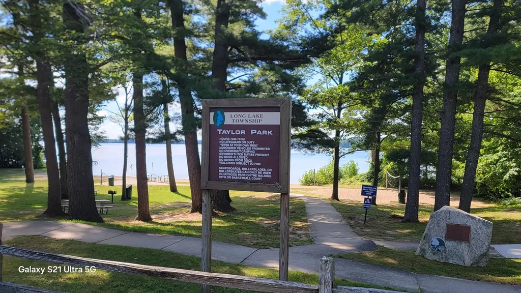 4398 & 4400 W Manhattan Long Lake Township MI 49685