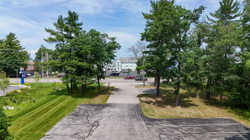 1818 N Us-31 East Bay Township MI 49686
