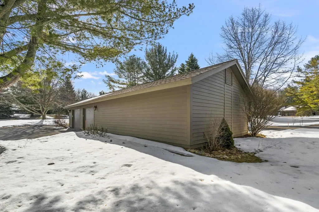 6475 Mission Ridge Peninsula Township MI 49686