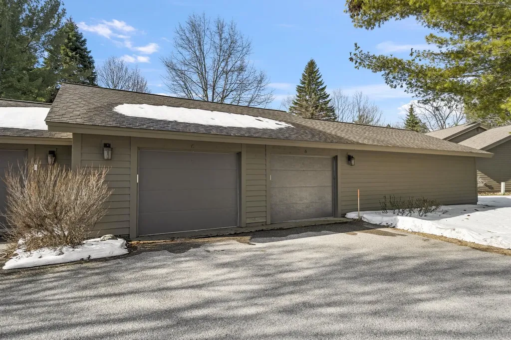 6475 Mission Ridge Peninsula Township MI 49686