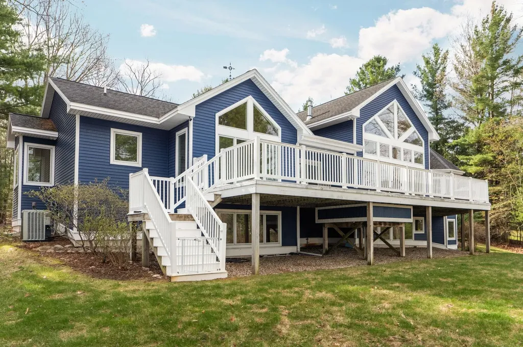 6802 Brandow Woods Long Lake Township MI 49684