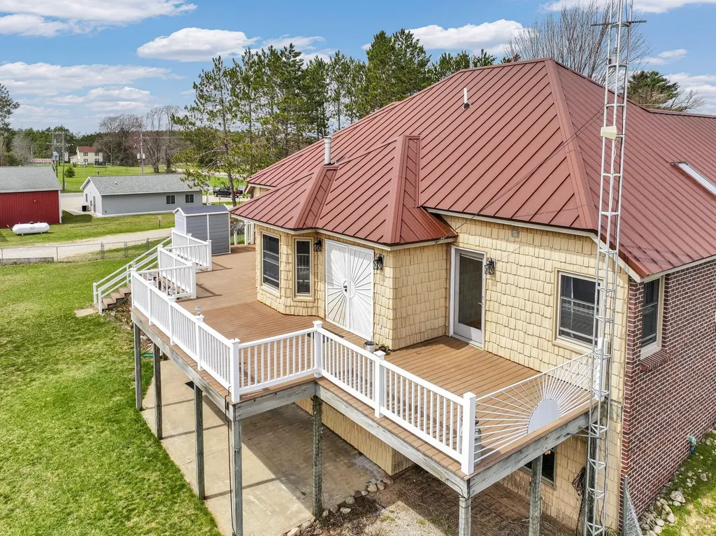 3048 E 16 Road Colfax Township MI 49663
