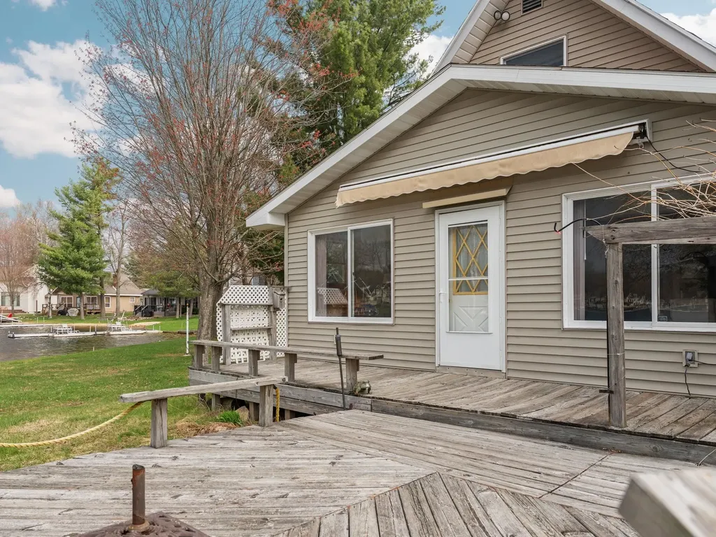 7049 W White Birch Avenue Lake Township MI 49651