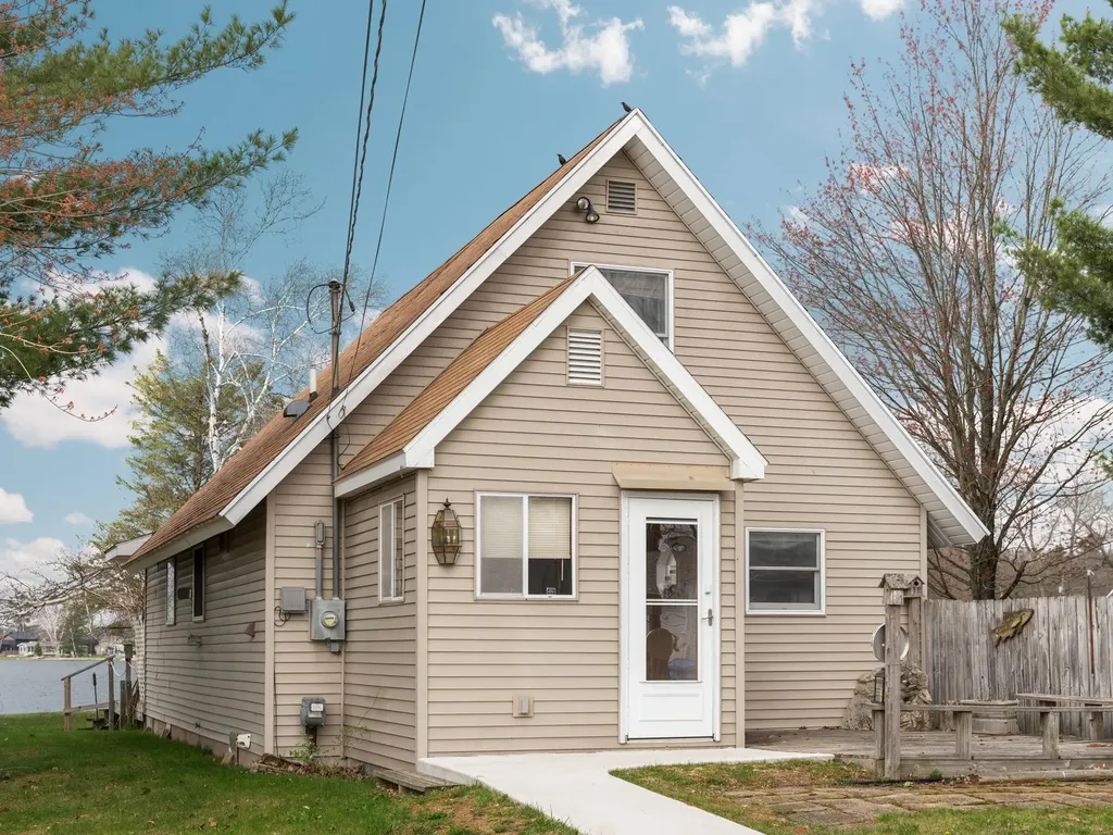 7049 W White Birch Avenue Lake Township MI 49651