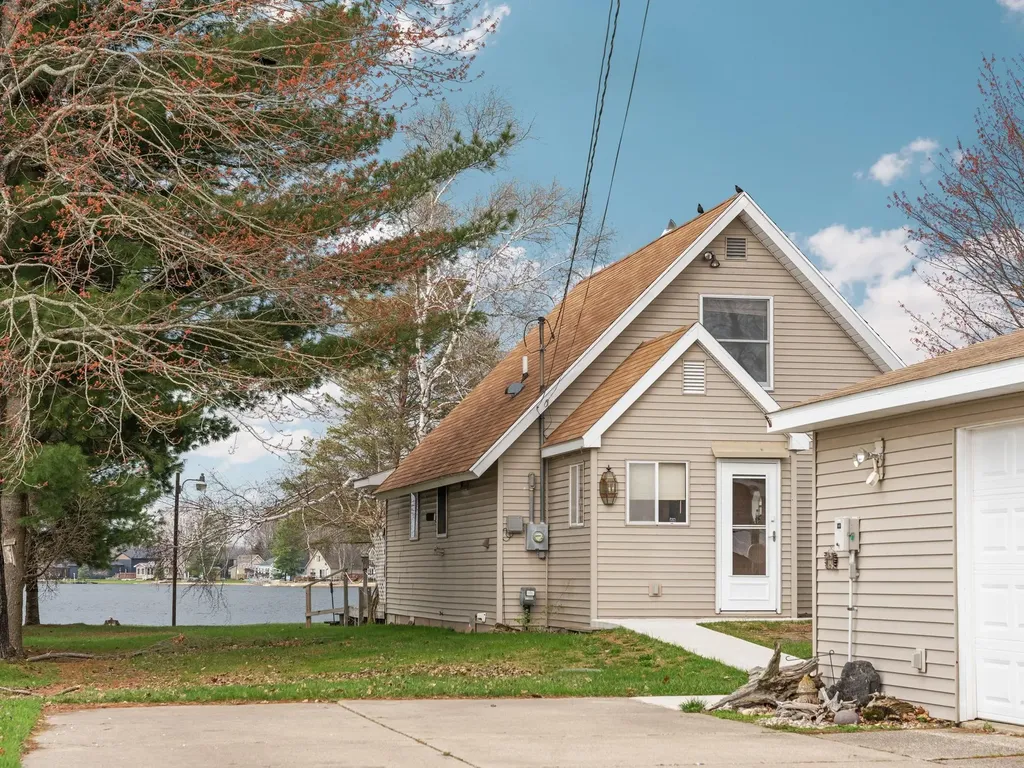 7049 W White Birch Avenue Lake Township MI 49651