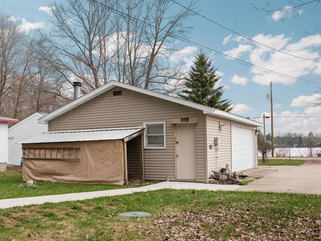 7049 W White Birch Avenue Lake Township MI 49651