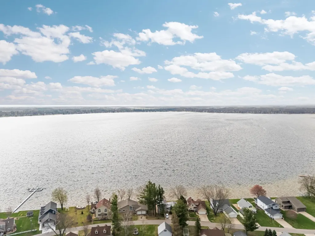 7049 W White Birch Avenue Lake Township MI 49651