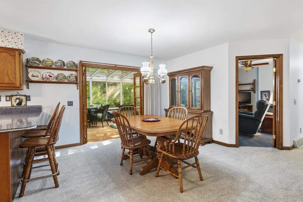 11332 Peninsula Drive Peninsula Township MI 49686