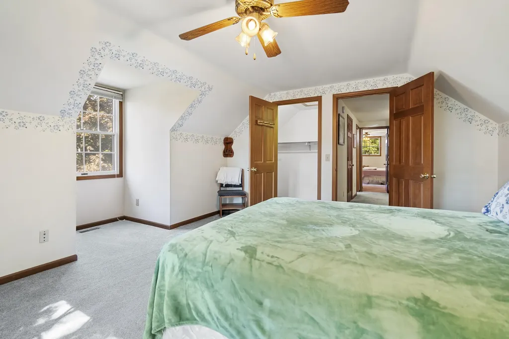11332 Peninsula Drive Peninsula Township MI 49686