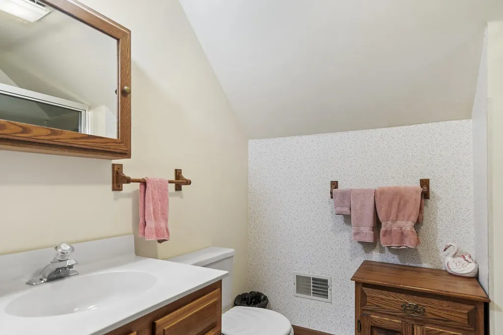 11332 Peninsula Drive Peninsula Township MI 49686