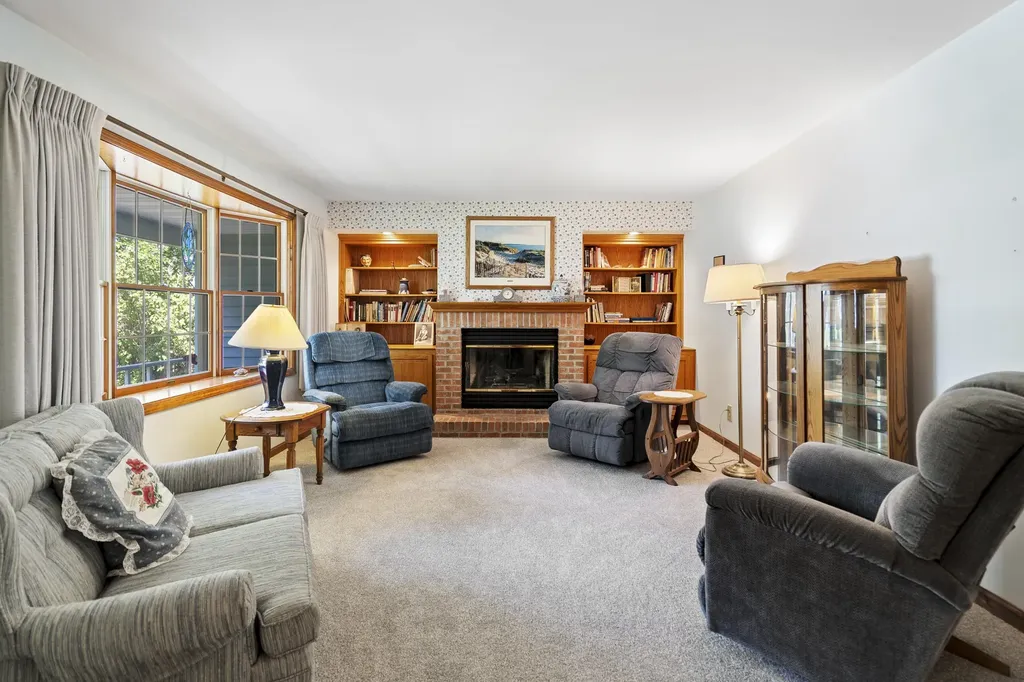 11332 Peninsula Drive Peninsula Township MI 49686