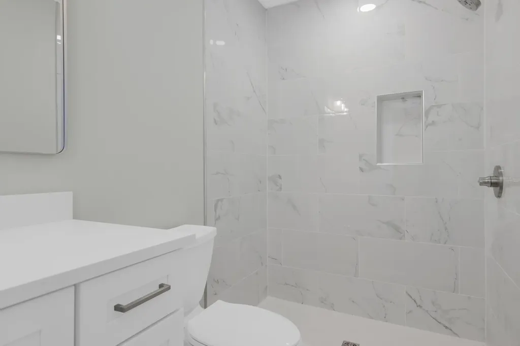 1718 Mary Lou Manor Green Lake Township MI 49643