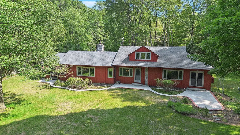 7822 W Welch Road Empire Township MI 49630