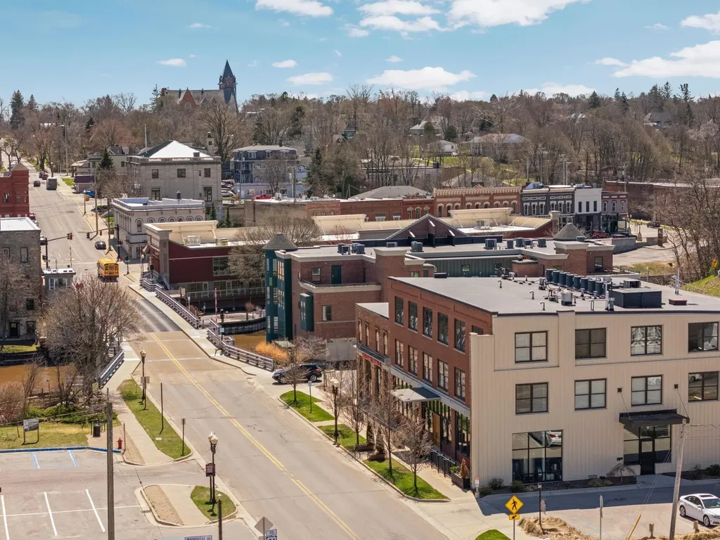 86 Washington Avenue Manistee City MI 49660
