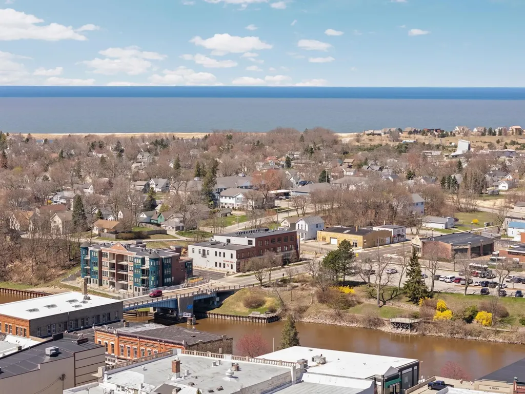 86 Washington Avenue Manistee City MI 49660