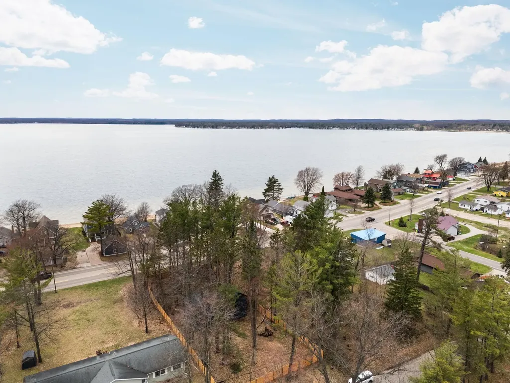 602 S King Street Lake City City MI 49651