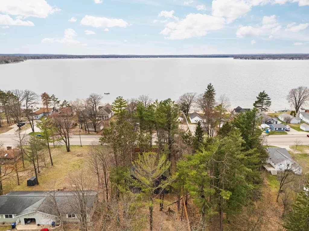 602 S King Street Lake City City MI 49651