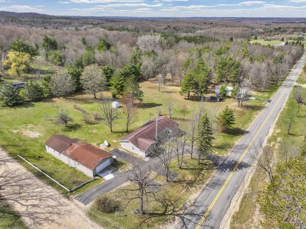 10976 E 3 Mile Road Ellsworth Township MI 49656