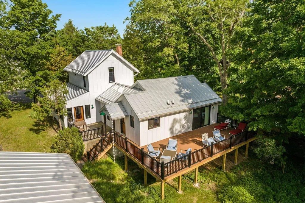 11256 S Lacore Road Empire Township MI 49630